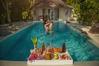 Sun Siyam Vilu Reef - 24 Hours All-Inclusive - Pools