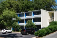 Studios On 25th by BCA Furnished Apartments Hôtels à : Comte de Fulton