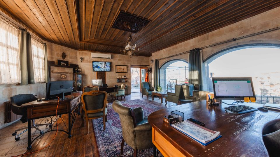 Sultan Cave Suites