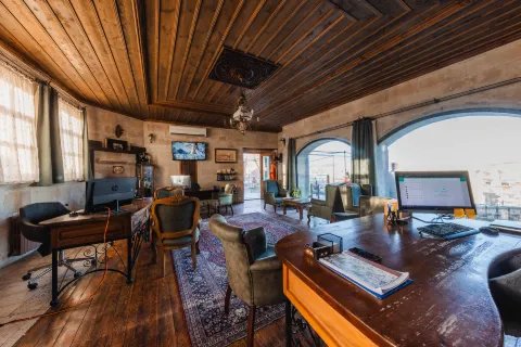 Sultan Cave Suites