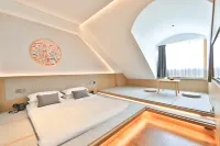 Earl Family Hotel (Changbai Mountain North Slope Distribution Center Erdao Baihe) 창바이산/장백산 기차역 주변 호텔