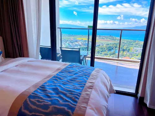Huanzhu Lake View Homestay (Fuxian Lake Moon Bay Branch)
