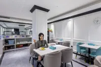 Xana Hotelle (Zhengzhou Xinzheng International Airport)