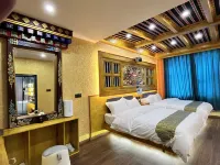 Litang Zhuobilinka Homestay - balcony