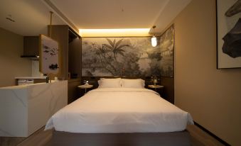 Golden Eight Immortals Hotel