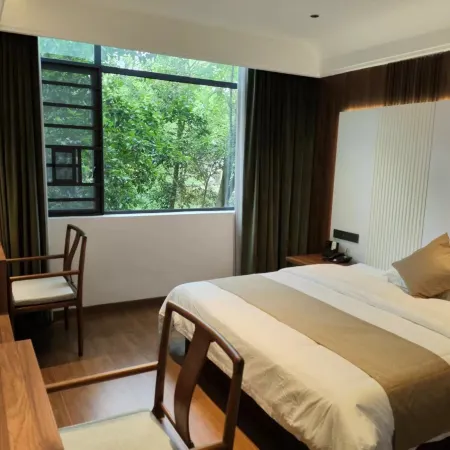Ruijin Source Inn