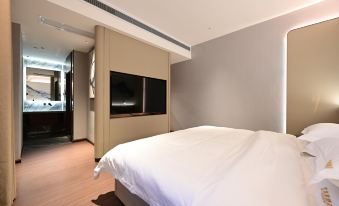 LuLiang Gloria Hotel