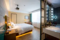 James Joyce Coffetel (Qingdao Shuiqinggou Subway Station Siliu South Road Branch) Hotel in zona Qingdao Beilingshan Forest Park