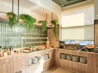 Catalonia La Maquinista Hotels near Sant Andreu Metro Station