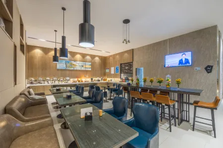 Echarm Hotel (Changde Chaoyang D5 District) Отели рядом с достопримечательностью «Hunan Institute of Applied Technology»