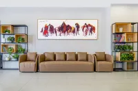 Home Inn Baiyun Hotel (Manzhouli Matryowa Plaza Wanda Branch)