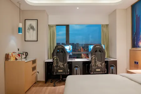 Heguang Alienspace E-Sport Hotel (Chengdu Tianfu 1st Street Shihao Plaza) Отели рядом со станцией Shuangliu Railway Station