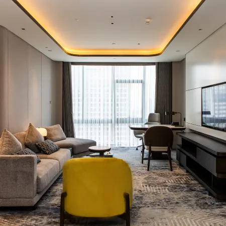 International Hotel.LuoYang