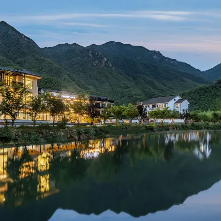 Cloud RAINBOW· Monet Garden · Stream Tracing Resort Homestay