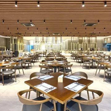 Commodore Hotel Gyeongju Отели рядом с достопримечательностью «Храм Пэннюльса»