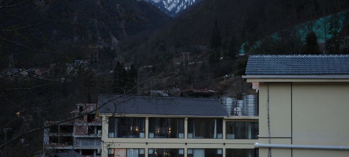 Hailuogou Shanzhiye Private Hot Spring Homestay Hotels in Luding County