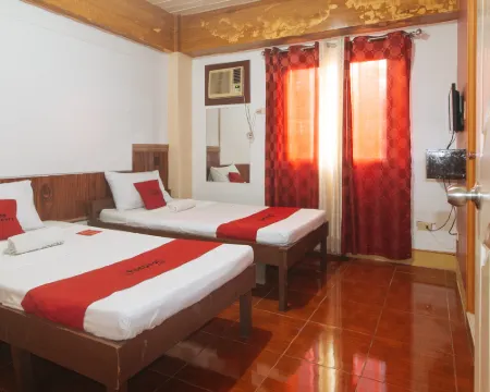 RedDoorz @ Farm Side Hotel Laoag City Hoteles en Laoag