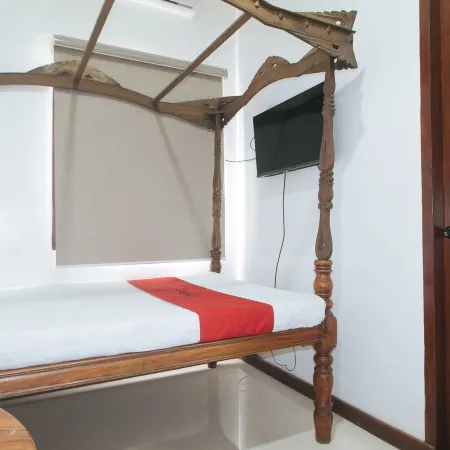 RedDoorz @ Casa Rafaelle Transient Ilocos Sur