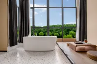 Totoro Spirit Hotel (Changzhou Chunqiu Yancheng WujinHigh-speed Railway Station)