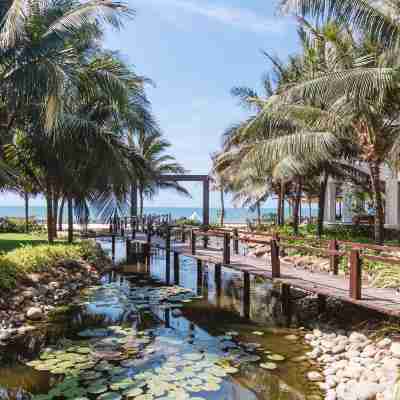 Le Palmier Ho Tram Resort Hotel Exterior