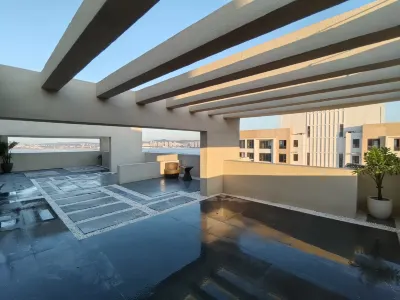Land Lazy Sky Garden Homestay (Weihai Railway Station Hanlefang) Hotels in 