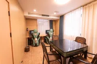 Zhangjiajie Colorful Dolphin Esports Hotel (Jiefang Road Branch)