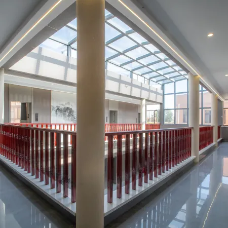 Colorful Danxia Linyi Scenic Hotel