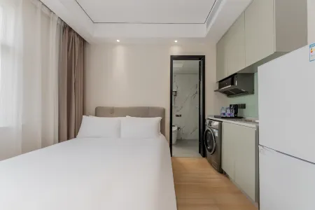 Homeinn（Shanghai Huaihaizhong Road WuKang Building） Отели рядом с достопримечательностью «Former Residence of Zhengzhou Dongguo»