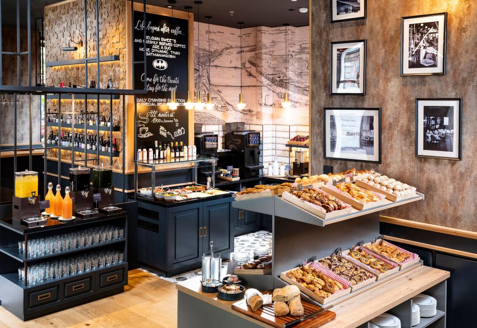 4. 쓰리 코너스 애..