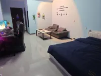 Shenqiu Weilai E-Sports Hotel - 2 ดาว