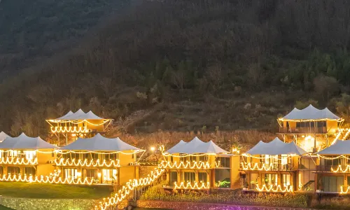Peak Congye Luxury Tent Hotel