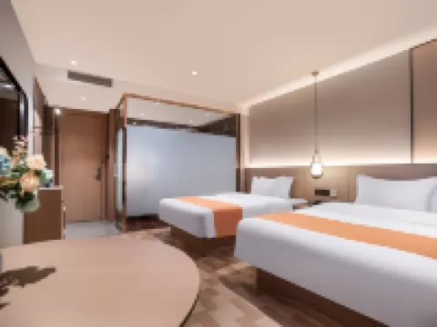 Moon Lake Hotel Hotels in Leye