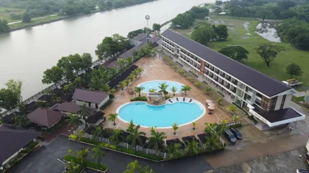 River Palm Hotel and Resort Powered by Cocotel