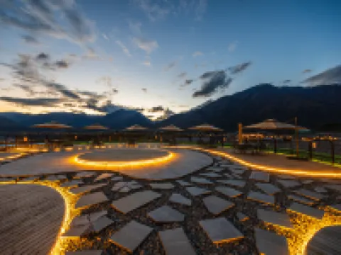 Hemu Surprise Hotel Hotels in Burqin