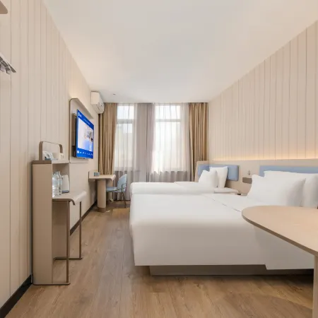 HanTing Hotel (Dandong Kuandian County Government Zhongxin Road)