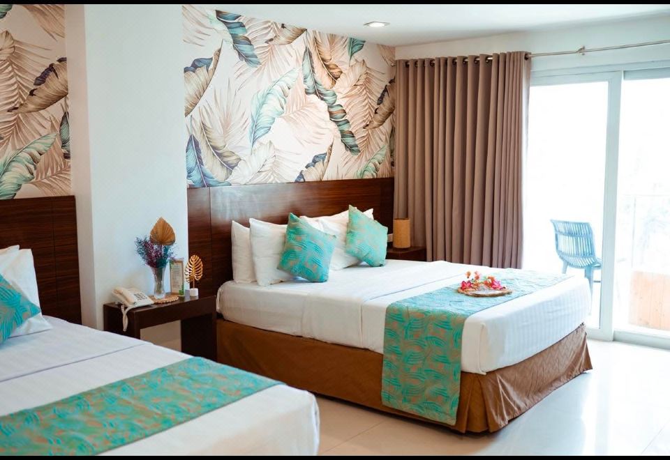 1. 조니스 부티크 ..