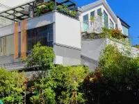 Floral Hotel·Qifeng Love Letter Hotel (Huangshan Jixian Huizhou Ancient City Branch) Hotels near sheng sen gan