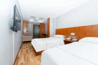 Moma Hotel (Xianyang Wenlin Road)