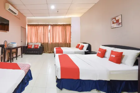 Hotel O Destiny Riverside Hotel Отели в г. Кота-Бару