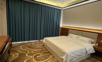 Fengxiang Grand Hotel