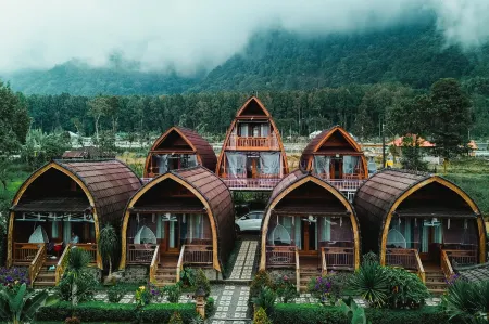 The Polumb Garden Bedugul Отели рядом с достопримечательностью «Роуз гарден»