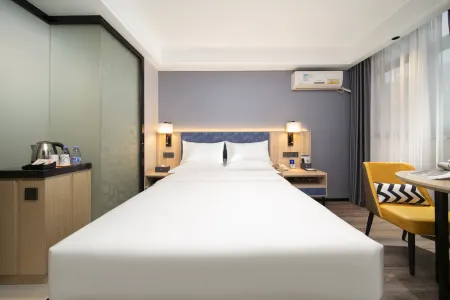 Yeste Hotel (Xianing Hot Spring Road Center Flowerbed Food Street Store) Отели рядом с достопримечательностью «Taiyi Cave»