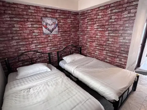 Luna Hotel Отели рядом с достопримечательностью «Альказар»