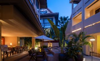 Xishuangbanna Jinghong Hepuli Yue Resort Hotel (Gaozhuang Starlight Night Market Branch)