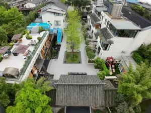 Liuhe Bisu Hot Spring Hotel (Qingcheng Mountain store)