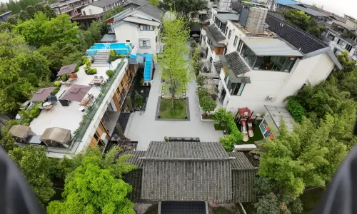 Liuhe Bisu Hot Spring Hotel (Qingcheng Mountain store)