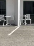 The Lakes Motel