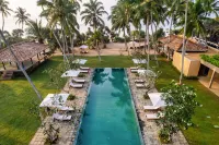 Kayaam Wellness - Pools