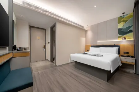 Homeinn Selected Hotel (Harbin Central Street Railway Station Airport Bus Store)