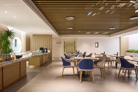 Seclusion Design Hotel(Fuzhou Railway Station South Square Store) Отели рядом с достопримечательностью «Fuzhou Zoo»